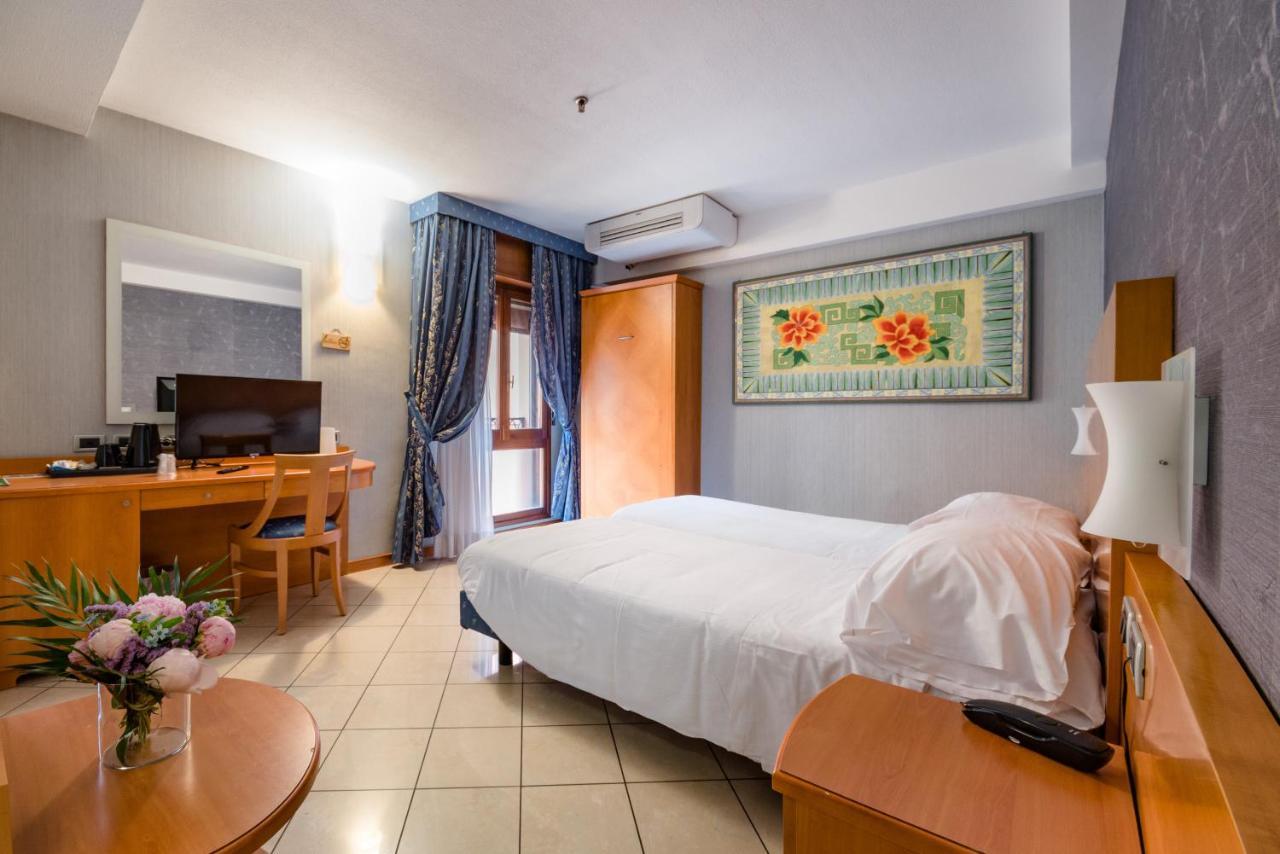 Hotel Centrale Болонья Экстерьер фото